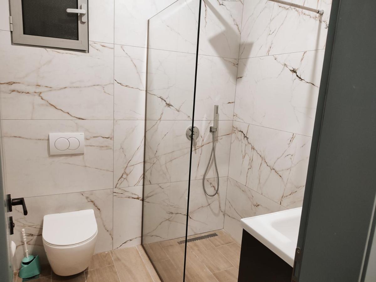 Petros Rooms Himarë Dış mekan fotoğraf