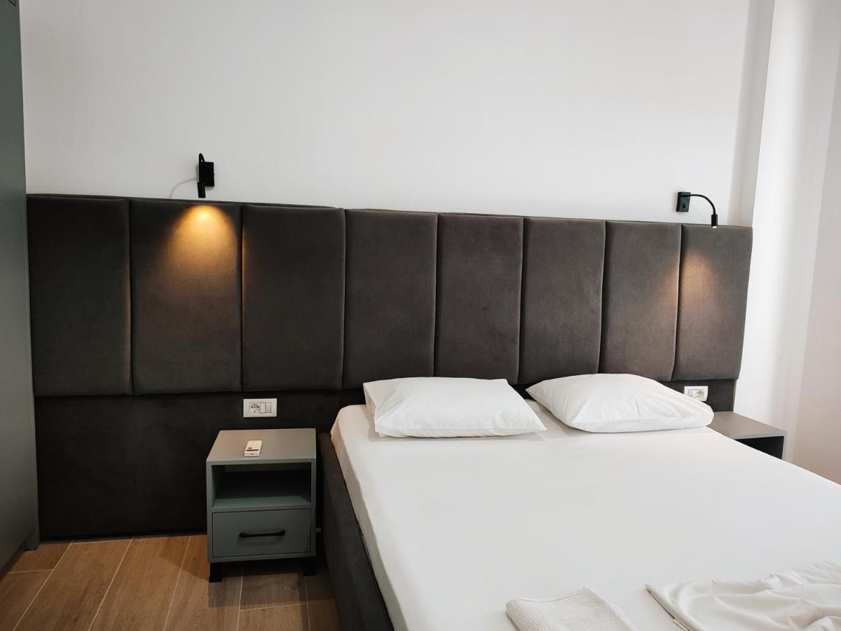 Petros Rooms Himarë Dış mekan fotoğraf