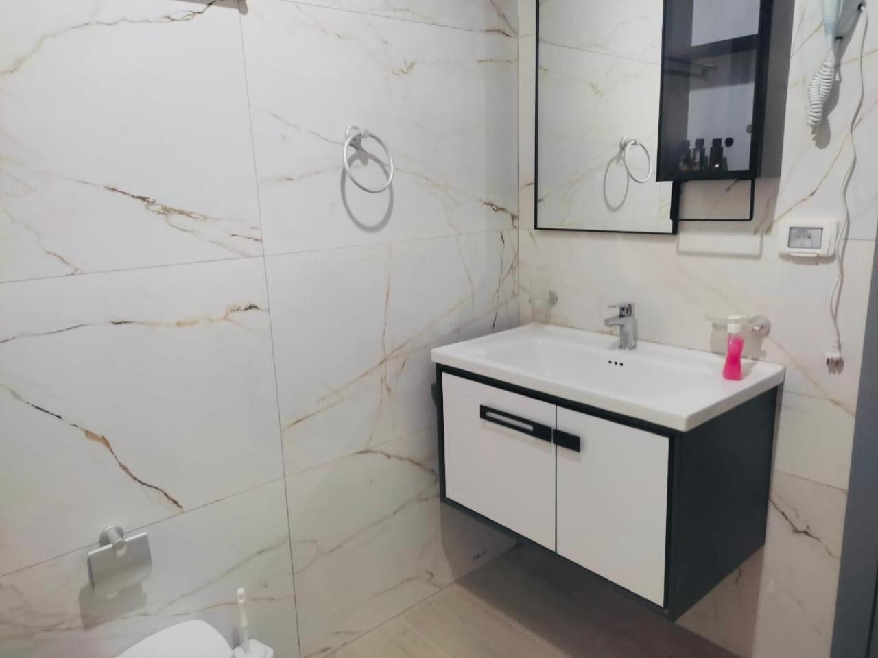 Petros Rooms Himarë Dış mekan fotoğraf