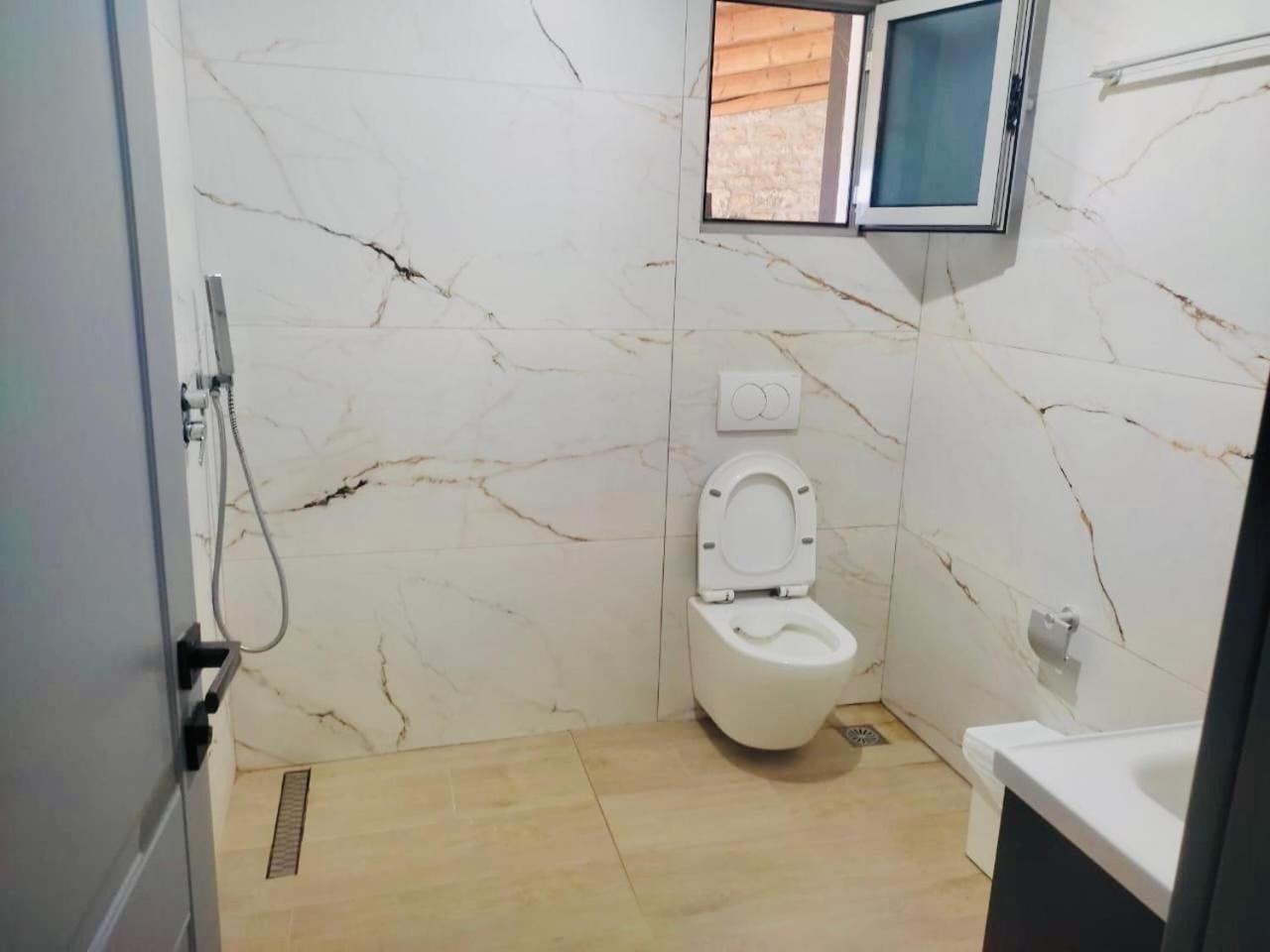 Petros Rooms Himarë Dış mekan fotoğraf