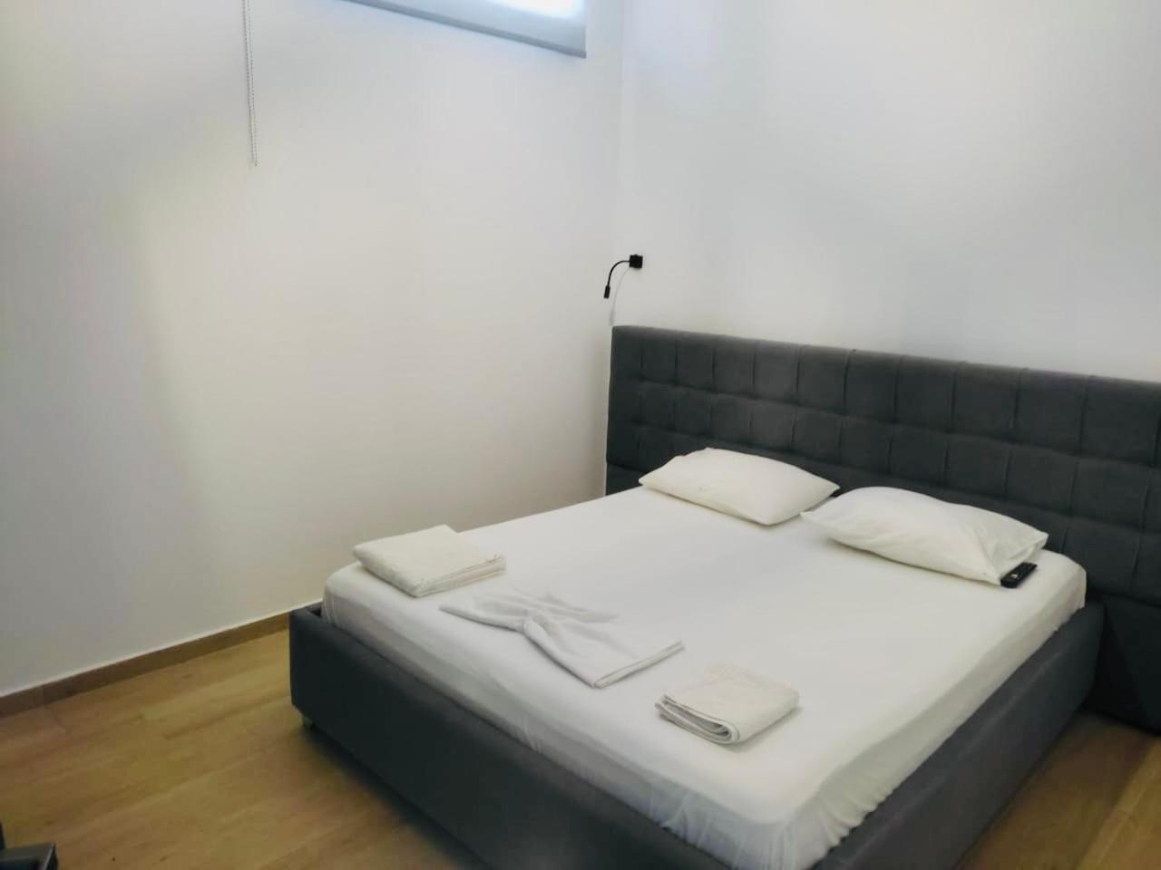 Petros Rooms Himarë Dış mekan fotoğraf