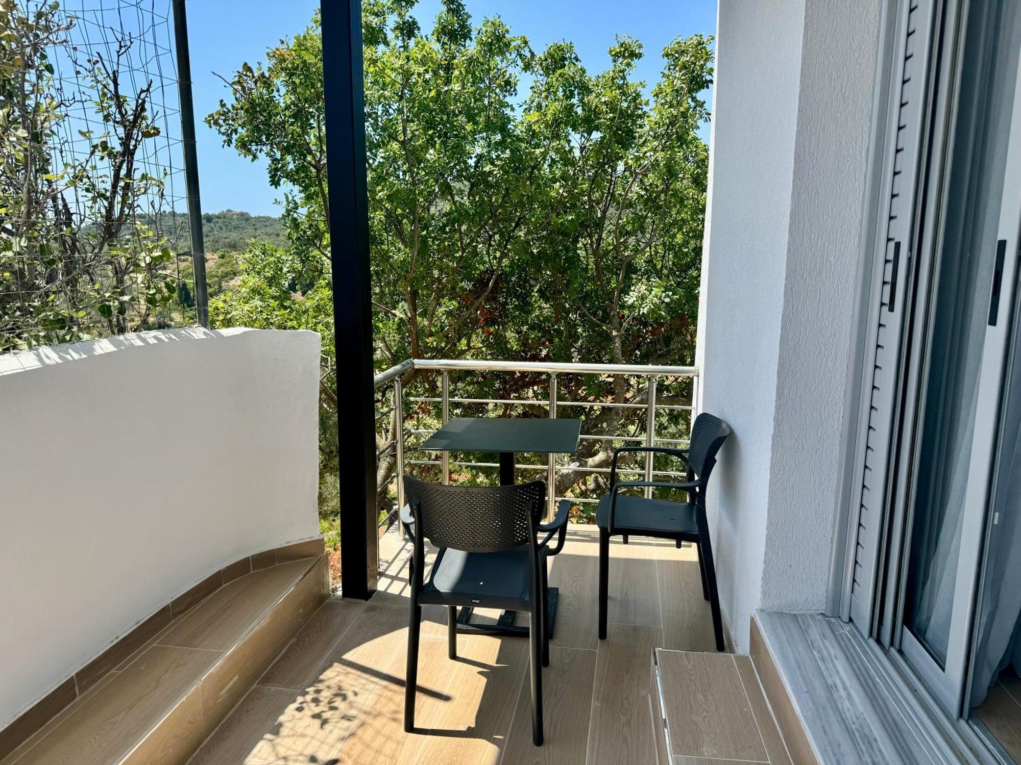 Petros Rooms Himarë Dış mekan fotoğraf