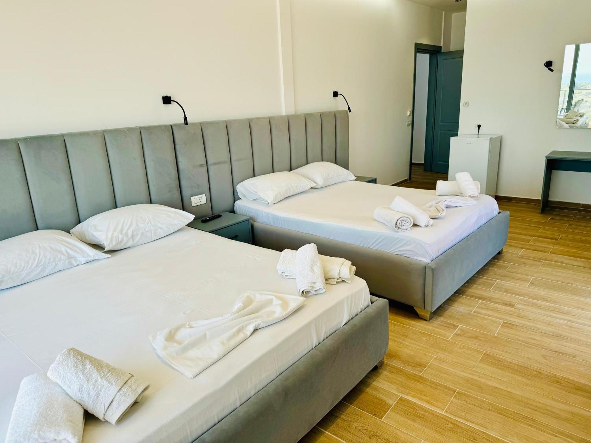 Petros Rooms Himarë Dış mekan fotoğraf
